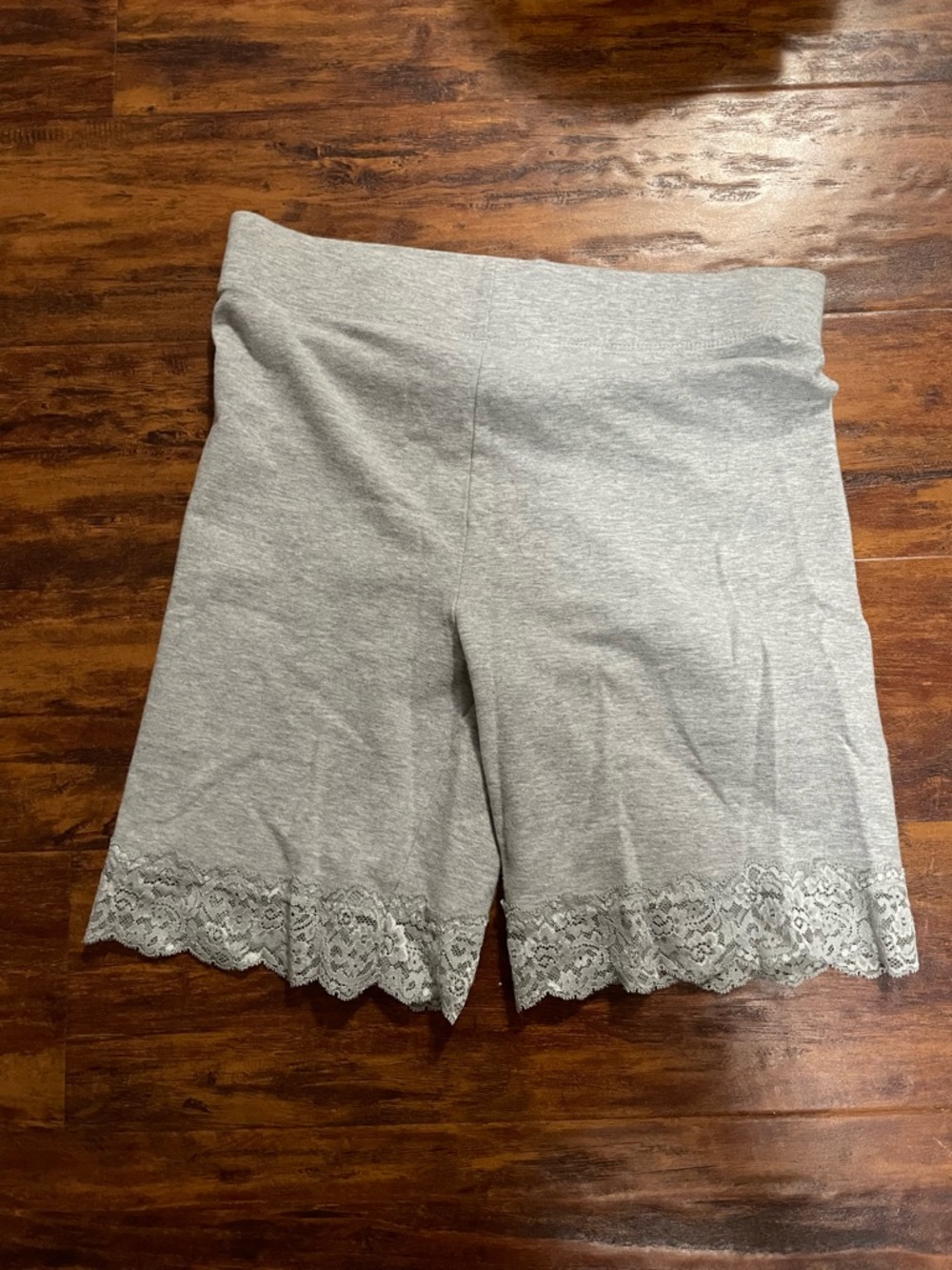 Medium Forever 21 Light Gray High Waist Lace Trim Bike Shorts
